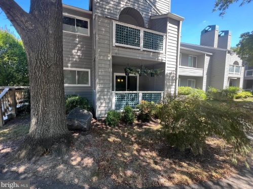 11743 Summerchase Cir, Herndon, VA 20194-1147