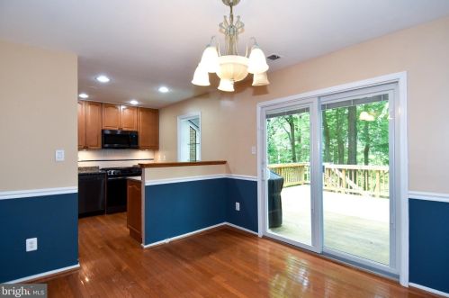 5640 Kirkham Ct, Springfield VA  22151-1709 exterior