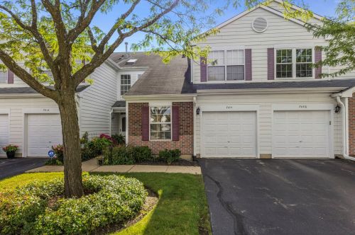 741 Streamwood Blvd, Streamwood, IL 60107-2323