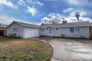 2966 Indianapolis Ave, Fresno, CA 93726-2312