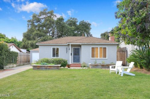 2391 Holliston Ave, Altadena, CA 91001-2544