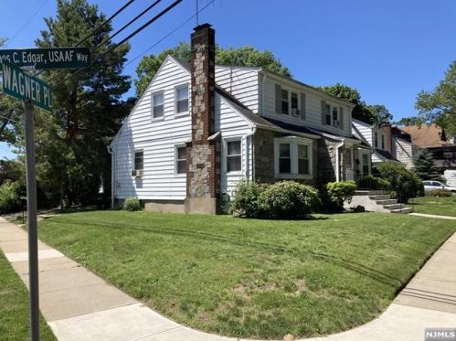 342 Diamond Bridge Ave, Paterson NJ  07506-1324 exterior