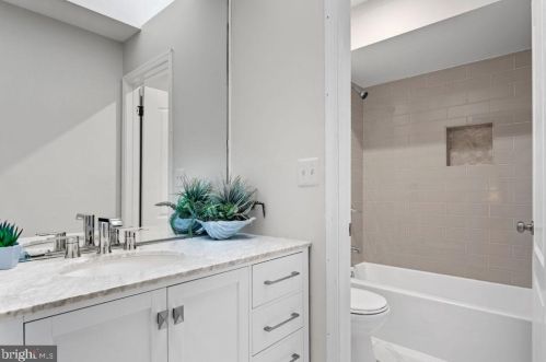 518 State Rd, Princeton NJ  08540-1410 exterior