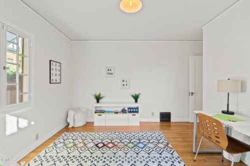 1133 Cordova Ave, Glendale CA  91206-2114 exterior