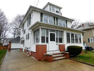79 Modena Ave, Providence, RI 02908-2012