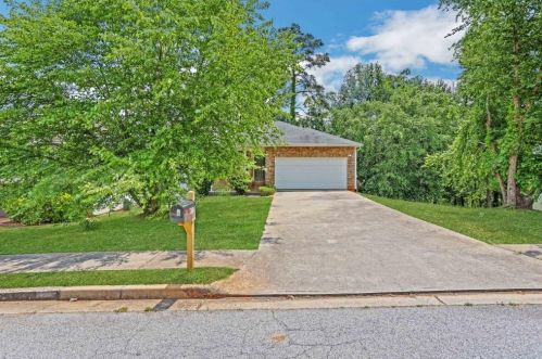 1503 Locomotive Dr, Conyers, GA 30013-1542