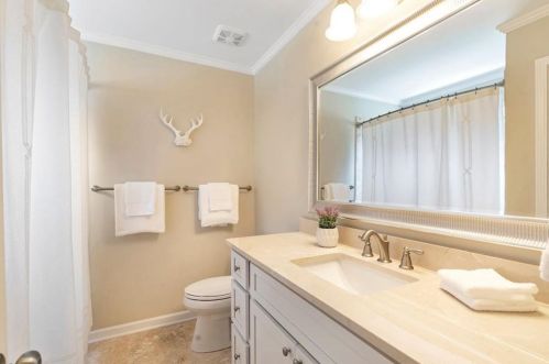 425 Breakwater Rdg, Atlanta GA  exterior