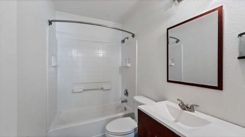 1281 Beechwood Dr, Uhland TX 78640-5718 exterior