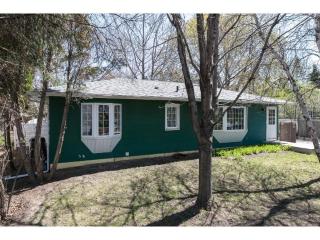 4140 Nicols Rd, Saint Paul, MN 55122-1907
