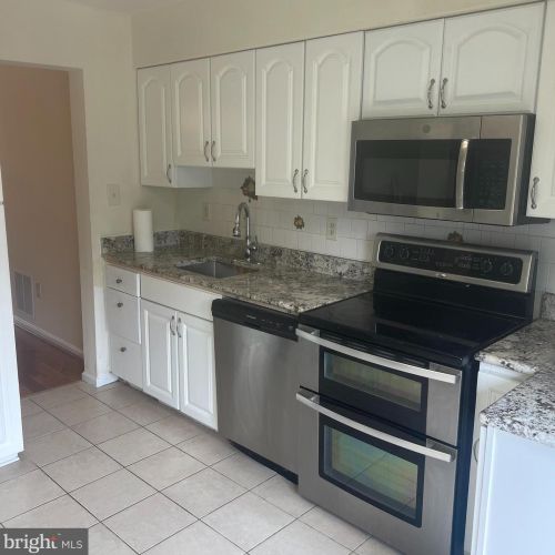 2824 Mozart Dr, Silver Spring MD 20904-6832 exterior