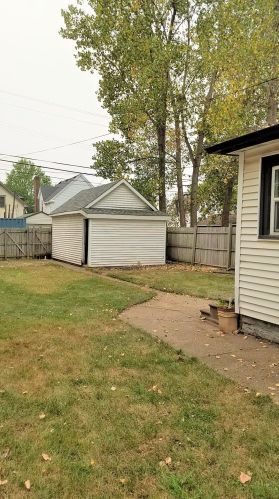 996 Charles Ave, Saint Paul MN  55104-2616 exterior
