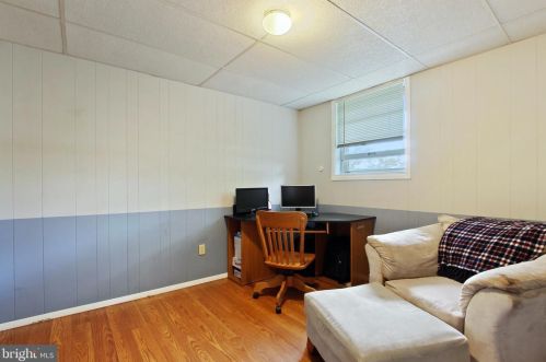 1464 Whispering Spg Dr, York PA 17408-8209 exterior