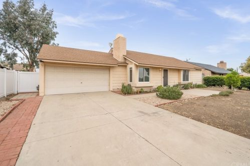 1436 Etiwanda Ave, Rialto, CA 92376-3817