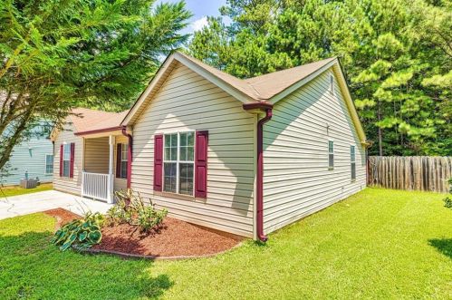 108 Brandon Ridge Cir, Stockbridge GA  30281-6484 exterior
