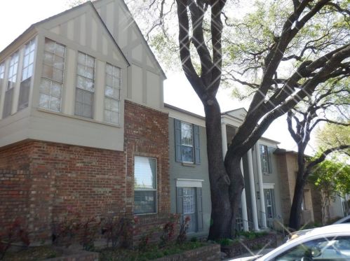 15922 Club Crest Dr, Dallas, TX 75248-3537