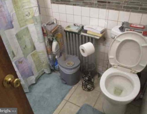 3758 10th St, Philadelphia PA 19148-4403 exterior