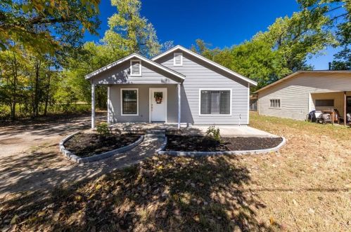 728 2nd St, Webberville, TX 78621-1702