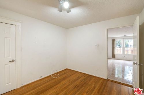 734 Adams St, Glendale CA 91206-2502 exterior