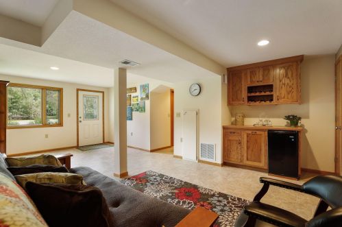 556 Edith Ave, Saint Paul MN  55115-2030 exterior