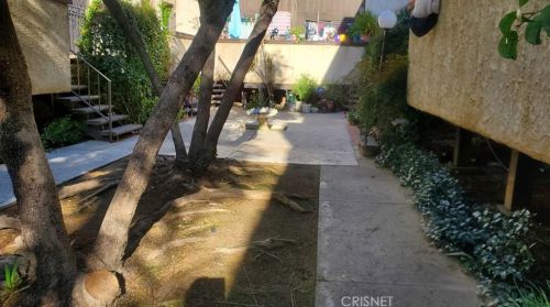 8750 Kester Ave, Van Nuys CA  91402-2142 exterior