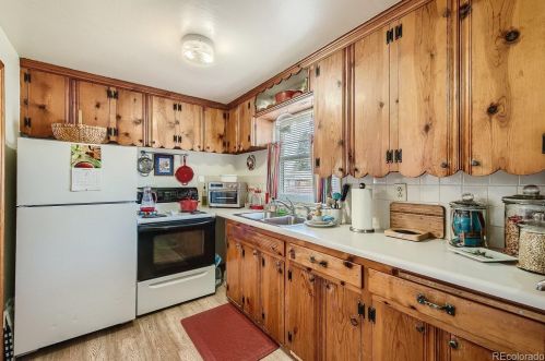 4719 Pearl St, Englewood CO 80113-6911 exterior