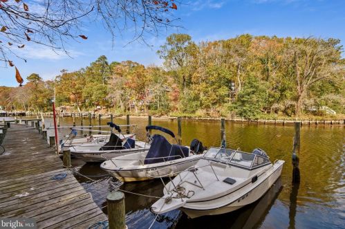 36 Whittier Pkwy, Severna Park MD 21146-3051 exterior