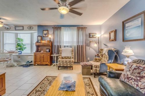 2820 Cliffbrook Dr, Carrollton TX 75007-5709 exterior