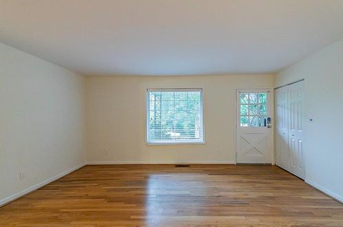 2870 Handy Dr, Atlanta GA  30318-7237 exterior