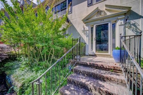 105 Brantley Rd, Atlanta, GA 30350-3101