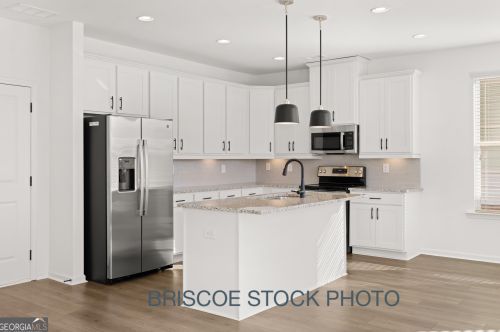 4010 Garden Ln, Atlanta, GA 30337-0022