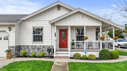 1109 Poplar St, Valley Home, CA 95361-3439