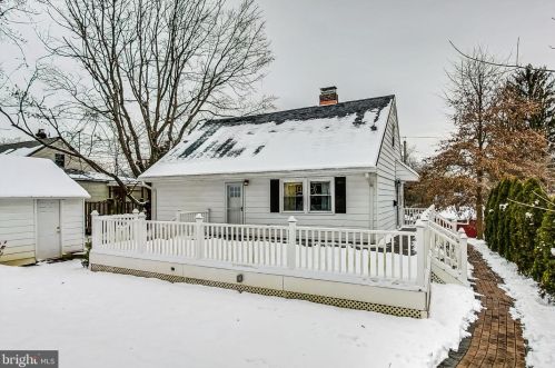 903 Robin Rd, Silver Spring MD  20901-1872 exterior