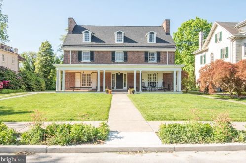 1064 Wheatland Ave, Lancaster, PA 17603-3121