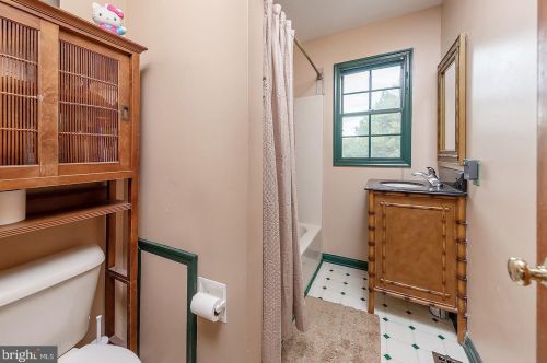 259 Mount Laurel Rd, Mount Laurel NJ  08054-9557 exterior