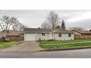 512 Cambridge Dr, Newberg, OR 97132-1064