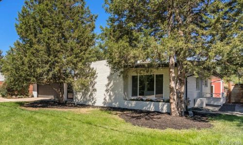 2640 Holly St, Denver CO  80207-3230 exterior