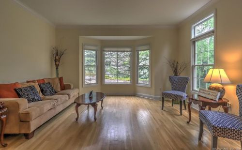 18 Gaylor Dr, Upper Stepney CT  06468-4215 exterior