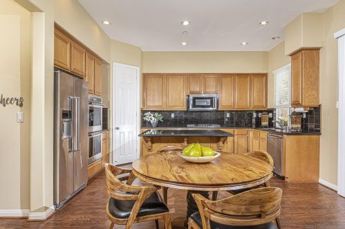 15076 Cross Stone Dr, San Diego, CA 92127-4423
