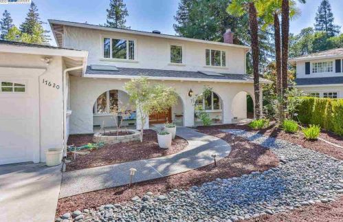 17620 Vineland Ct, Los Gatos, CA 95030-3226
