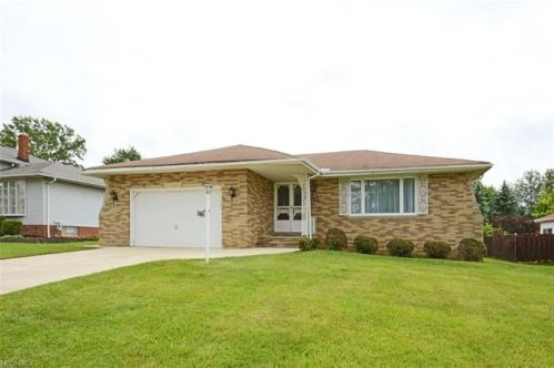 1461 Sheridan Dr, Cleveland OH  44134-5343 exterior