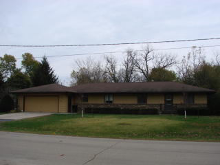 402 Booth St, Tampico, IL 61283-7791