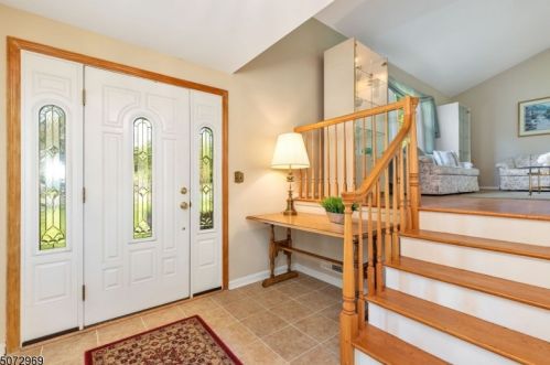 63 Brookside Dr, Millington, NJ 07946-1704