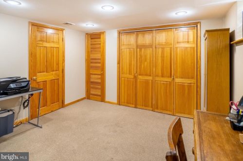 8408 Chippewa Rd, Philadelphia PA 19128-1206 exterior