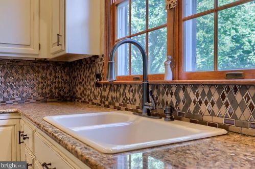 1991 Pickering Trl, Lancaster PA 17601-4972 exterior