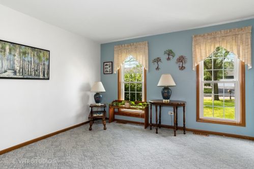 1193 Cactus Trl, Carol Stream IL  60188-3329 exterior