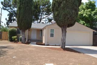 2611 Chestnut Ave, Fresno, CA 93703-1630