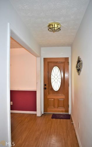9106 Tara Dr, Porterdale, GA 30014-2087