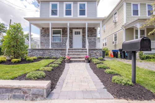 22 High St, Tinton Falls NJ  07724-3451 exterior