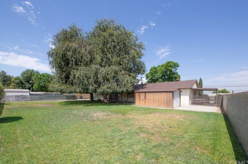 5550 Jurupa Ave, Riverside CA 92504-1252 exterior