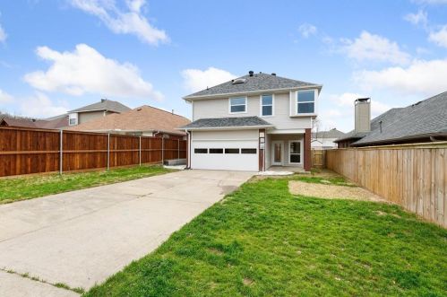 2749 Carmel Dr, Carrollton TX exterior